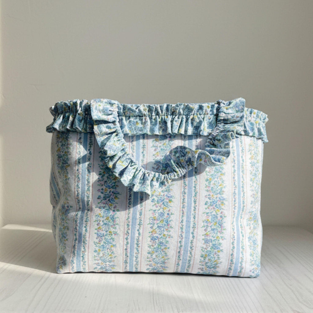 25 % Sale -  Heritage Tote – Blau & Floral